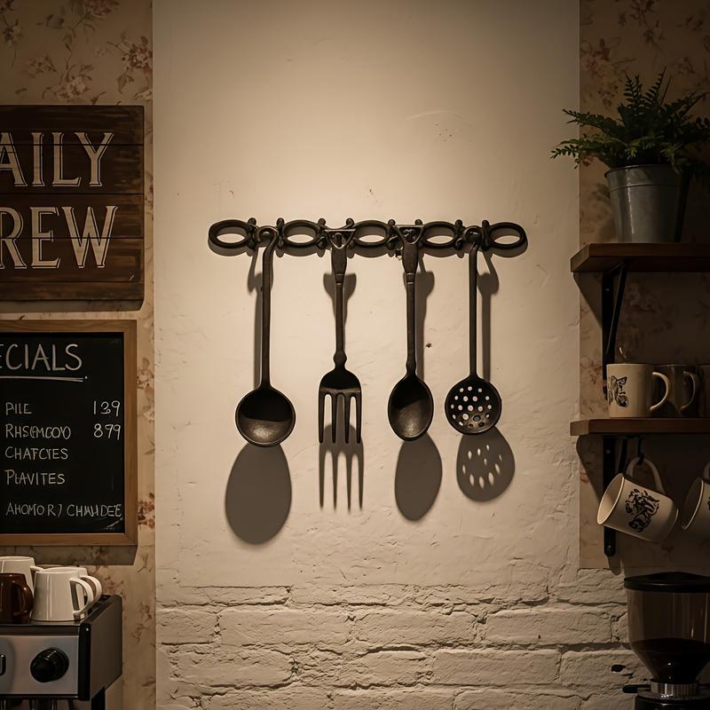 Décoration Murale d'Ustensiles en Fonte Vintage Cuillère Fourchette Décor Mural Pendentif Suspendu Rustique Cuisine Diner Ferme Art Mural avec 4 Crochets Cadeau Chef