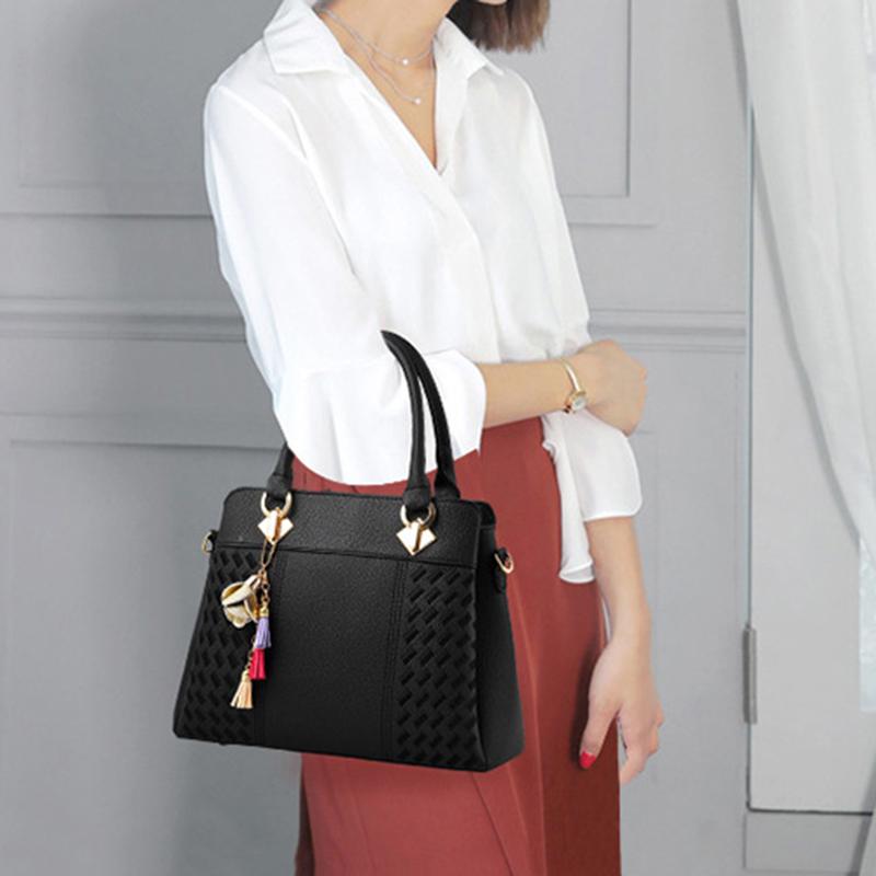 The New Solid Color Embroidered Shoulder Bag Simple and Retro Handbag Trendy Luxury Multi-port Crossbody Bag