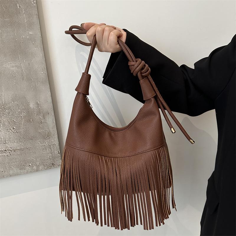 Velkokapacitní střapcová kabelka pro ženy na podzim a v zimě, nová trendy retro všestranná crossbody kabelka, jednoduchá a módní taška přes rameno