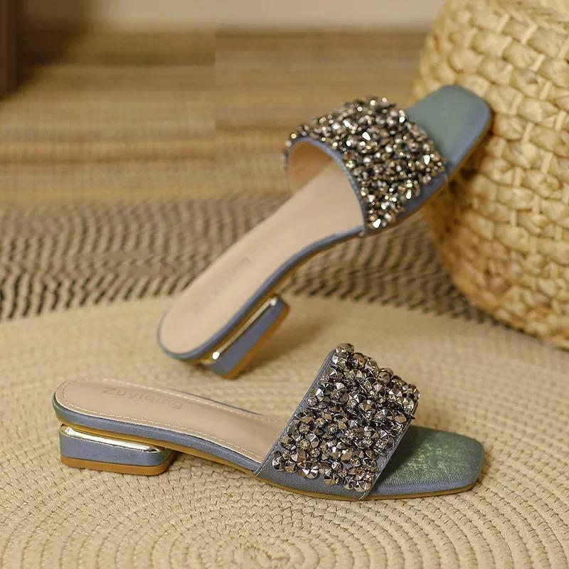 Fashion Summer Cool Slippers for Women Fashion Flat Casual Beach Slides Female Luxy Rhinestone Peep Toe Soft Sole Shiny Sandals 2024