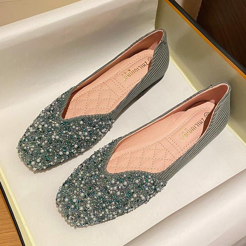 

2025 square head shallow mouth single shoes women s flat-soled Doudou shoes rhinestone soft-soled shoes large size women s shoes 41-43 shallow mouth d 34 зелёный
