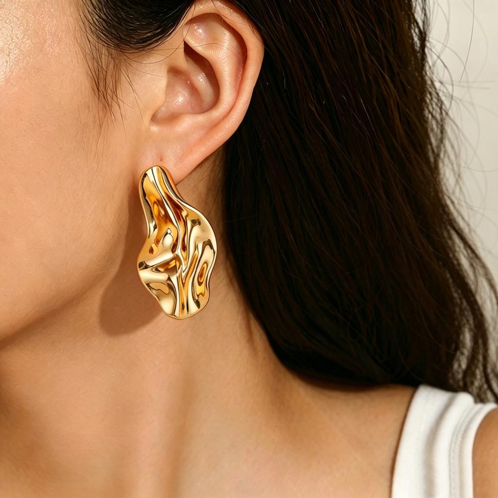 European and American Earrings, Geometric Light Luxury Pleated Design, High-end Stud Earrings, Women's Versatile Niche Earrings
