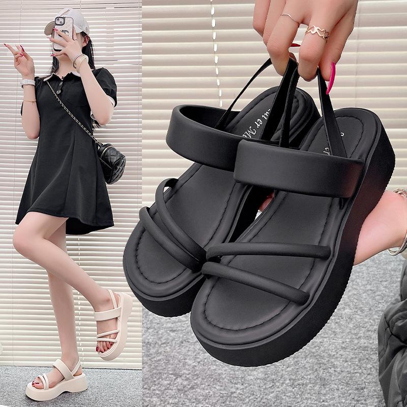 Hot Selling French Fairy Tale Style Women's Sandals Roman Beach Shoes Summer Versatile Thick Bottom Model 2025 Wear Soft Bottom