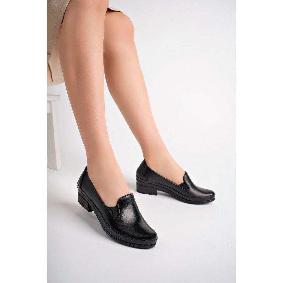 

Женские повседневные удобные туфли из натуральной кожи на низком каблуке