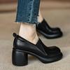 Mote Nye Kvinner Høye Hæler Svart Skinn Slip-on Høst Pumps Designer Mote Fottøy Kvinners Retro Plattform Blokkhæler mary jane