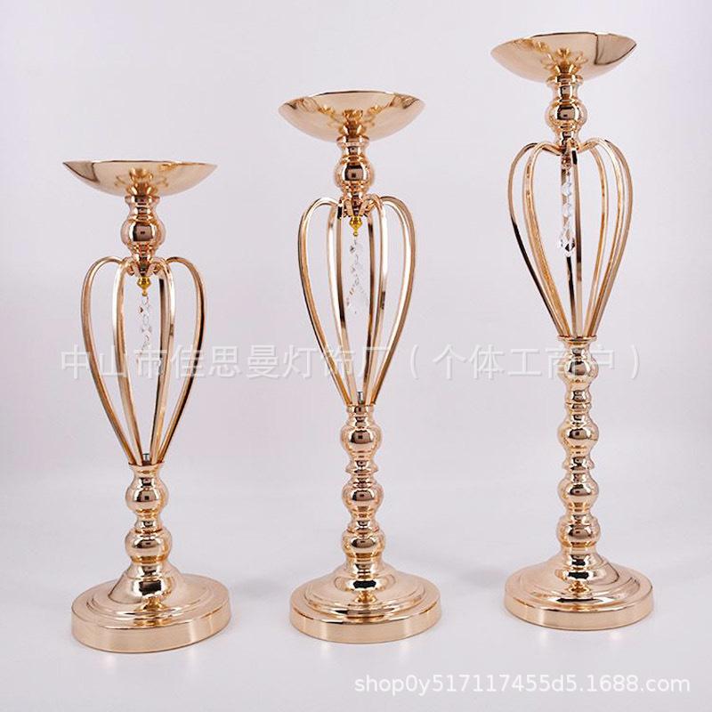 Golden Metal Wedding Event Decoration with Unique Shape and 18 Frosted Tubes