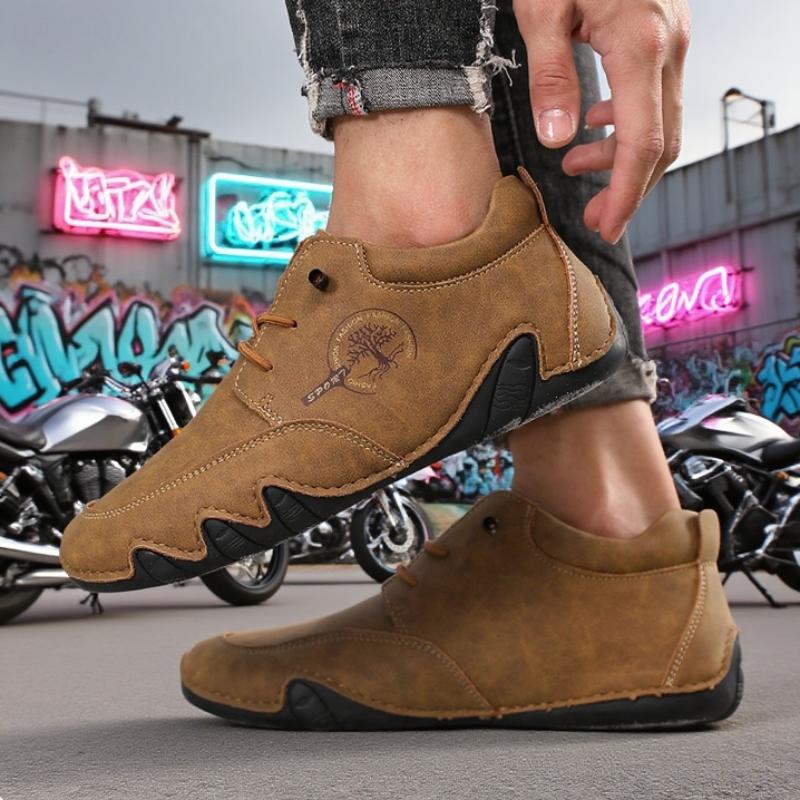 new Men's Fashion Brand Soft Soled Loafers Anti Slip Low Cut Leather Sneakers Comfortable Casual Shoe Outdoor Driving Bare Boots