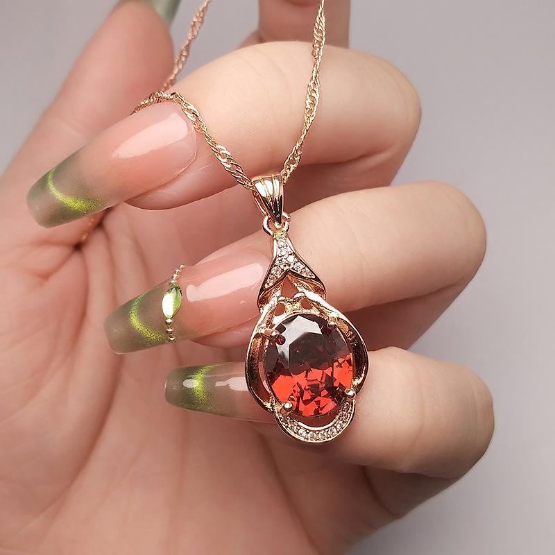 Rich Imitation Garnet Ring Set, Retro Gold-Plated Three-Piece Set.