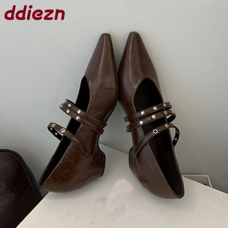 Fashion Fashion Buckle Strap Footwear Low Heel Ladies Mary Janes Shoes Shallow Female Pointed Toe Women Pumps Heeled Shoes