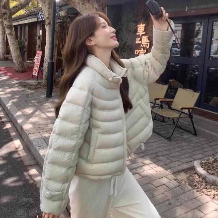 White duck down short ribs down jacket for women, versatile in winter, not picky, loose coat looks good