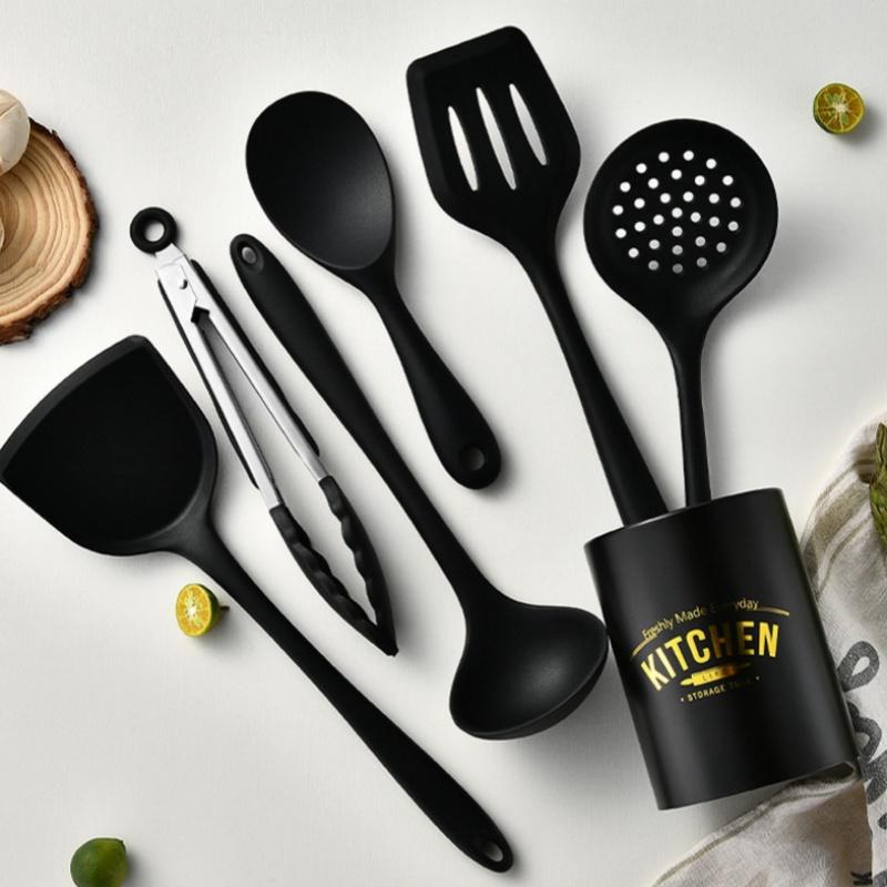 

Набор из 7 предметов силиконовой кухонной утвари, интегрированный всеобъемлющий инструмент для приготовления пищи, антипригарная лопатка, щетка для масла, скребок, зажим для еды, кухонное ведро для хранения, инструменты seven-piece color box чёрный