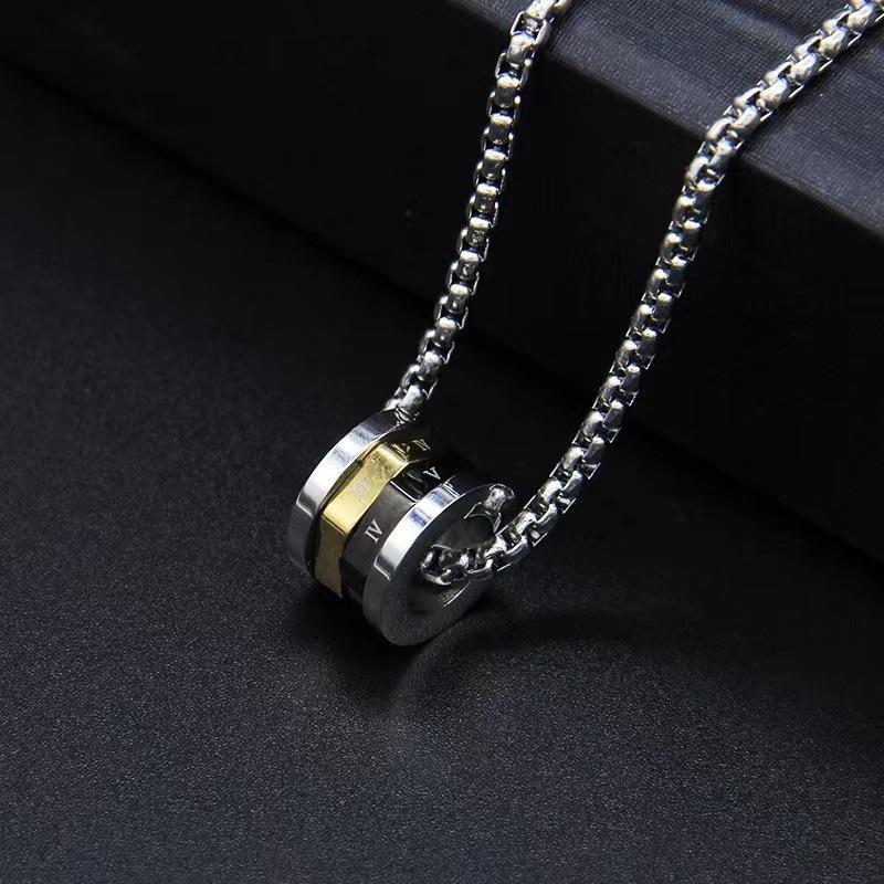 Rotatable small waist titanium steel necklace light luxury niche design high sense Internet celebrity collarbone chain accessories for men and women