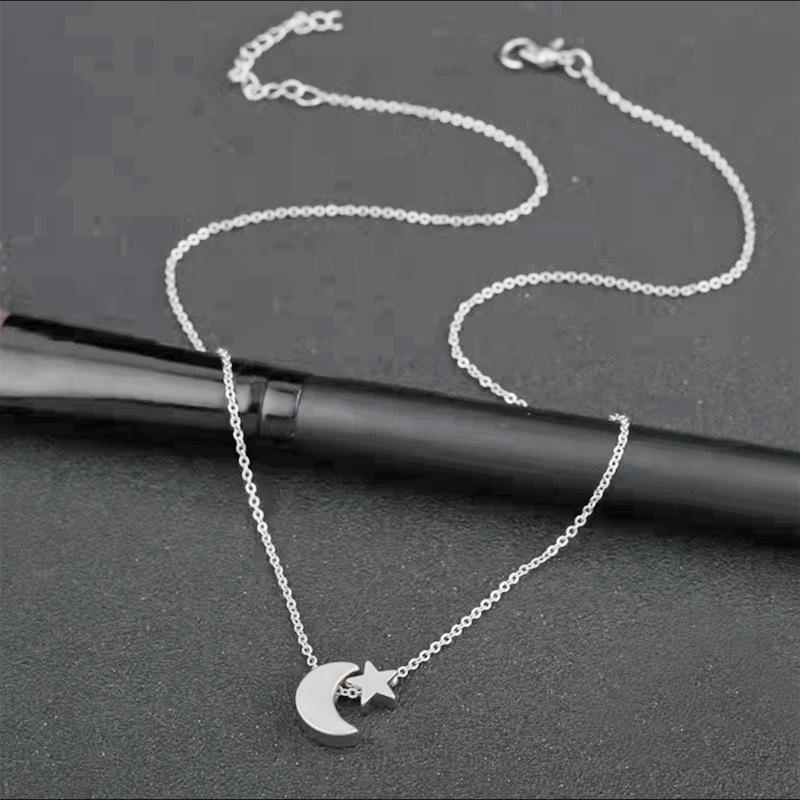 Popular Street Photography Women with the Same Dunhuang Accessories Alloy, Simple Star and Moon Integrated Necklace