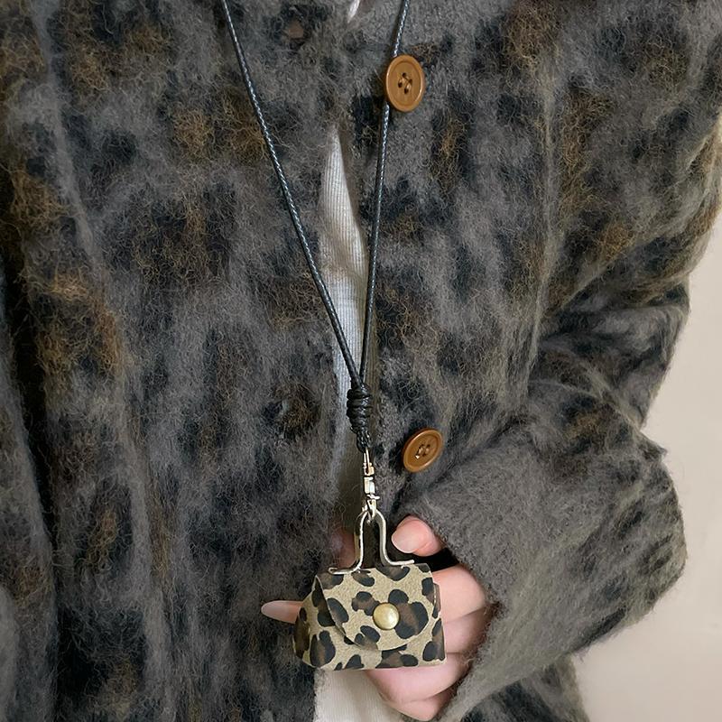 

Леопардовый принт, сменные, наушники, сумки, шейные ожерелья, осенне-зимние цепочки-свитеры в стиле Майяр, модные вещи с темпераментом.