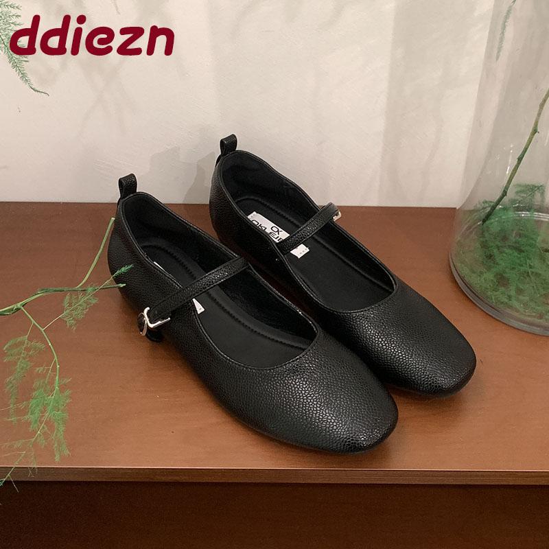 Fashion Fashion Round Toe Female Buckle Strap Ladies Mary Janes Shoes Shallow Women Flats Shoes With Height Increasing Footwear
