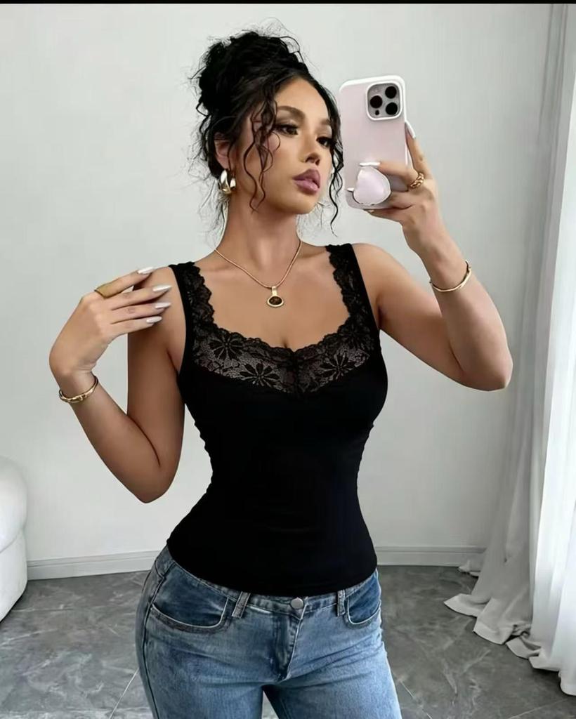 Spicy Girl Lace Trim Solid Color Slim Camisole