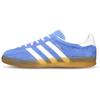 adidas Scarpe da Ginnastica Basse Originali Gazelle Indoor in Pelle Scamosciata alla Moda Casual Unisex Blu Bianco Marrone HQ8717
