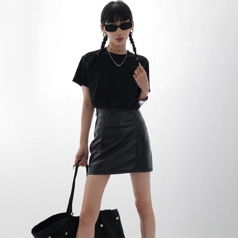 Black PU Leather Mini Skirt Women Side Zipper High Waist Sexy Package Hip Skirt Y2K Street Fashion