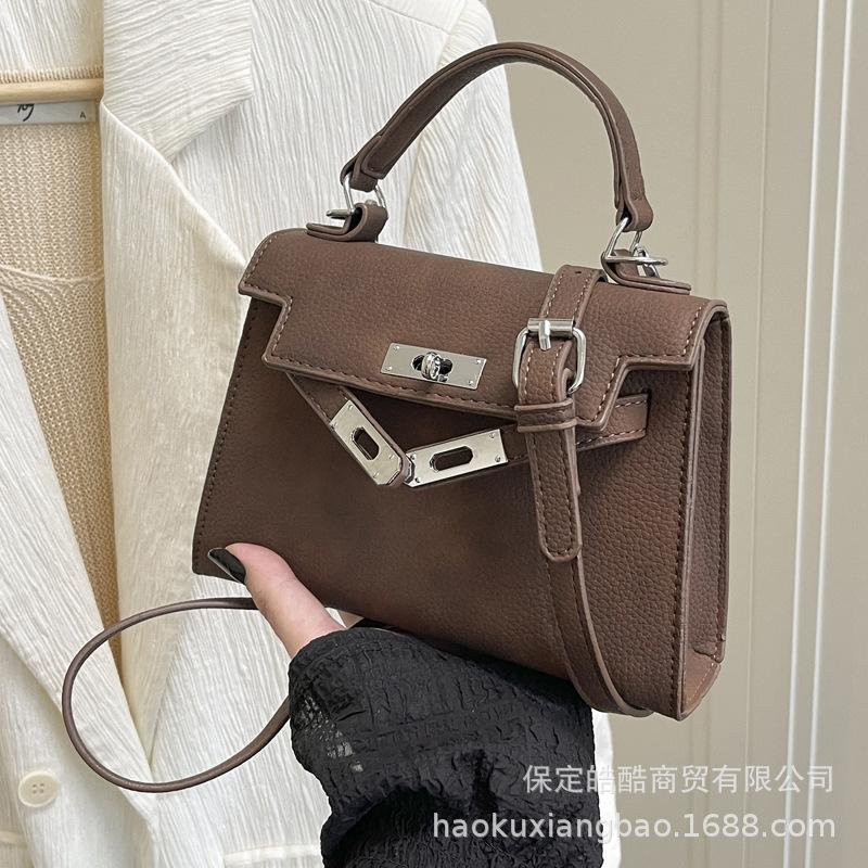Ausgehen Handtasche Damen 2025 neue Umhängetasche High Sense Herbst und Winter beliebt super angesagt Schultertasche kleine quadratische Tasche