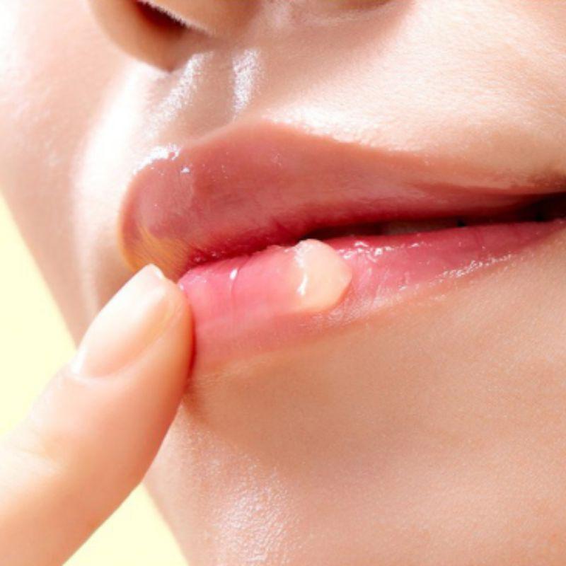 CNP Propolis Lipcerin 15ml – Nourishing Glossy Lip Treatment Balm