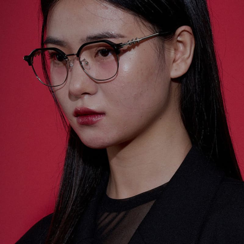 

RECLOW BORN GLASS BLACK VER FREE