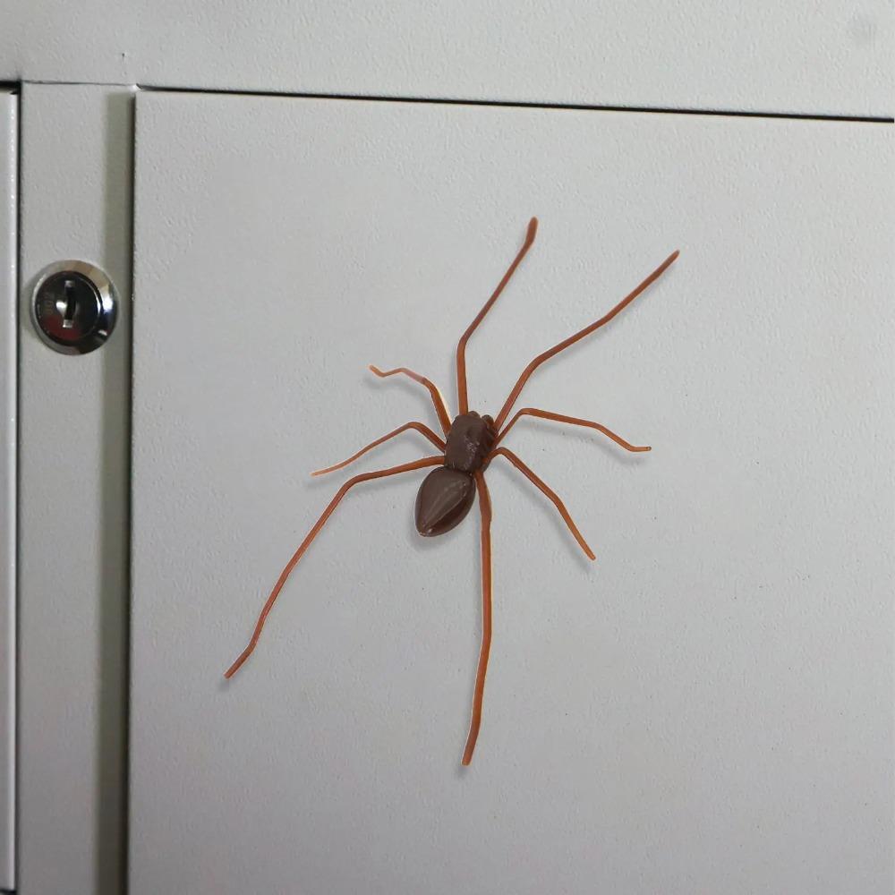 Simulation Spider Fridge Magnet Realistic Spiders Refrigerator Magnets Funny Prank Gadget Decor for Door Home Kitchen Bedroom