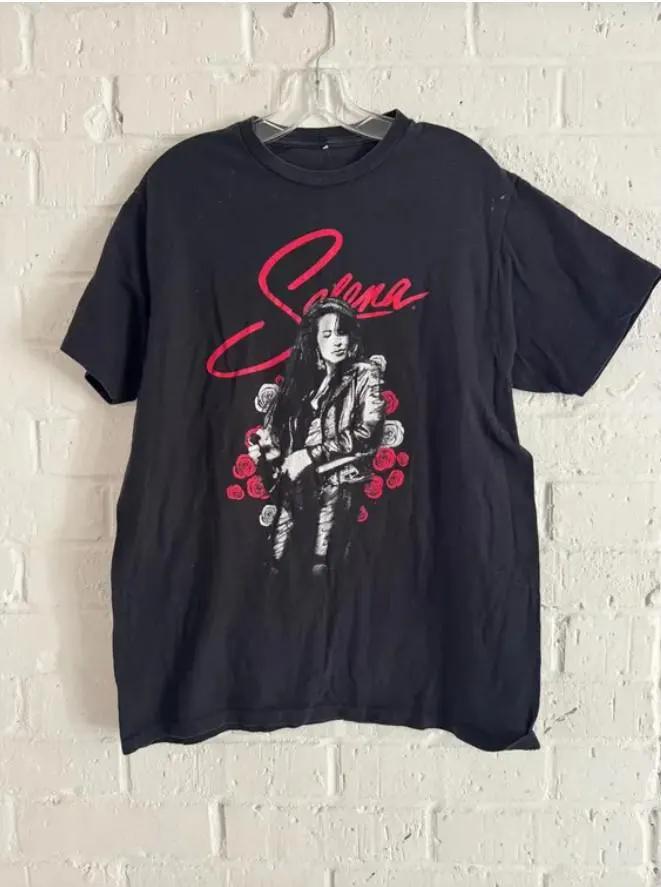 Vintage 90s Selena Quintanilla Shirt Selena Quintanilla Tshirt Summer Unisexs and Womens Loose and Breathable Tshirt Top S