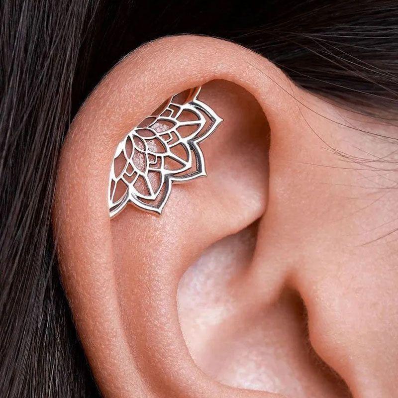 

Ear Studs, Ear Bone Studs, 2026 New Style Screw-On Earrings, European and American Niche Personality Piercing Jewelry Lotus Spiral Earrings (Single)