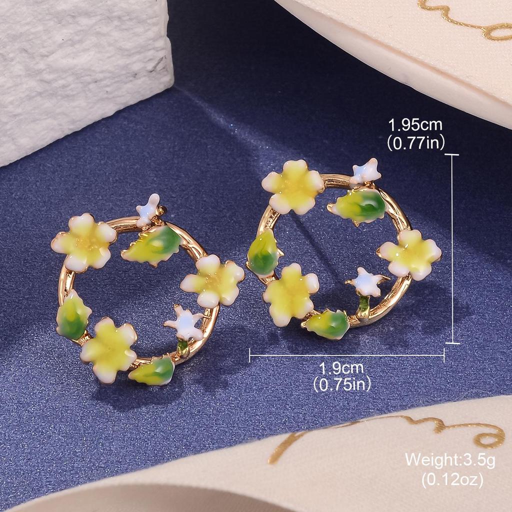 Exquisite Pearl and Floral Oil Painting Stud Earrings for Women