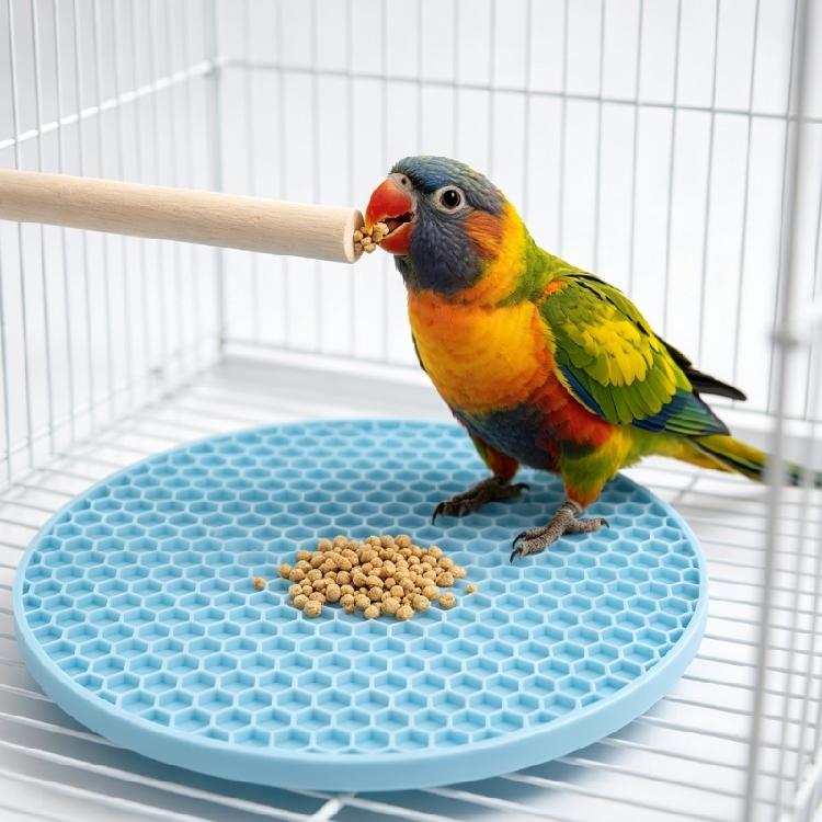 Silicone Bird Foraging Mat Toy for Cockatiels, Round Textured Hanging Treats Feeder Pads, 2Pcs Bird Cage Enrichment Accessories for Parrots