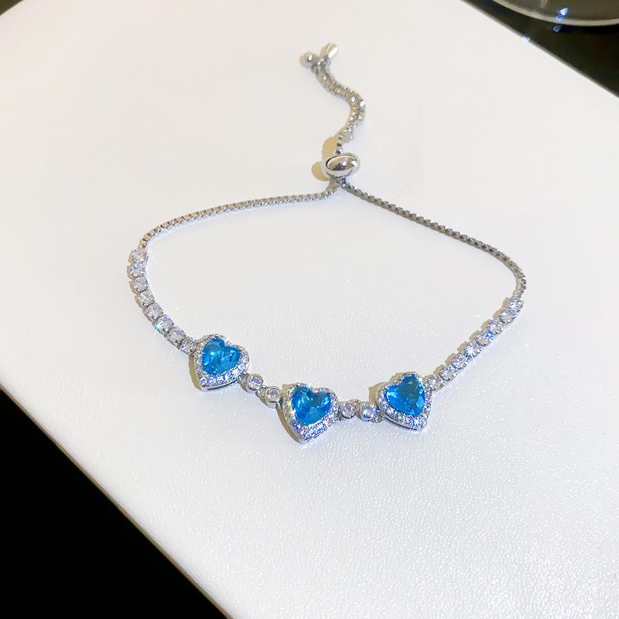 Bracciale Quadrifoglio Zircone Cuore - Gioiello Elegante e Versatile per Donna