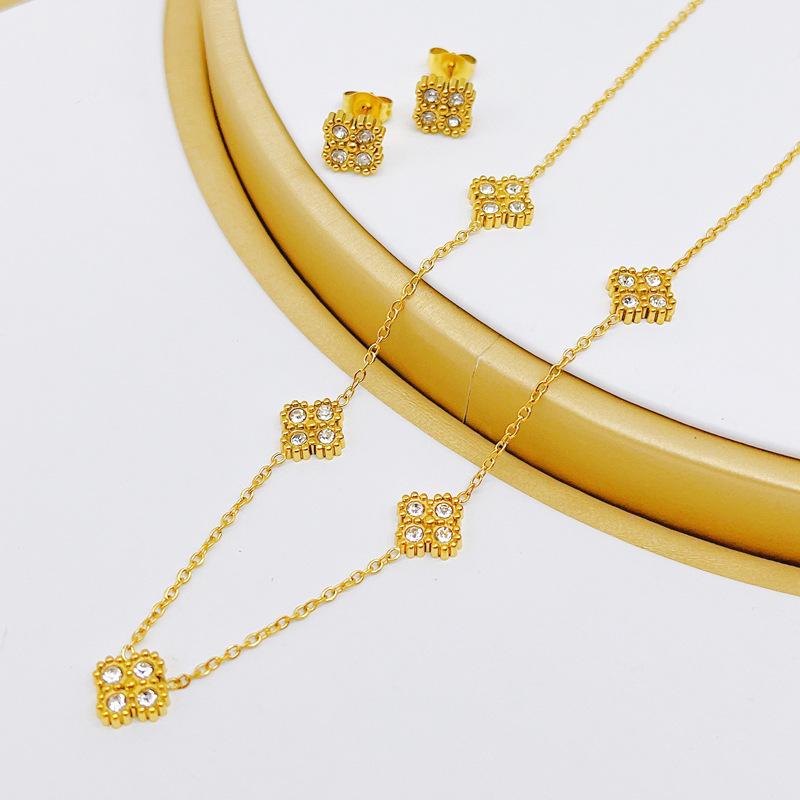 3PCS Diamond Studded Clover Fashionable Versatile Earring Necklace Bracelet Set, the Best Birthday Gift, Valentine's Day Gift