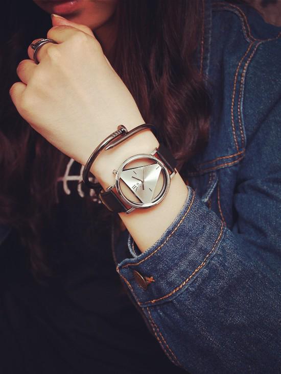 

SOXY Треугольные прозрачные кожаные женские часы чёрный/серебряный