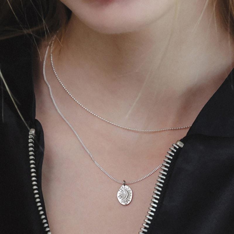 J.Lauren Moonsun Pendant Silver Necklace N01142