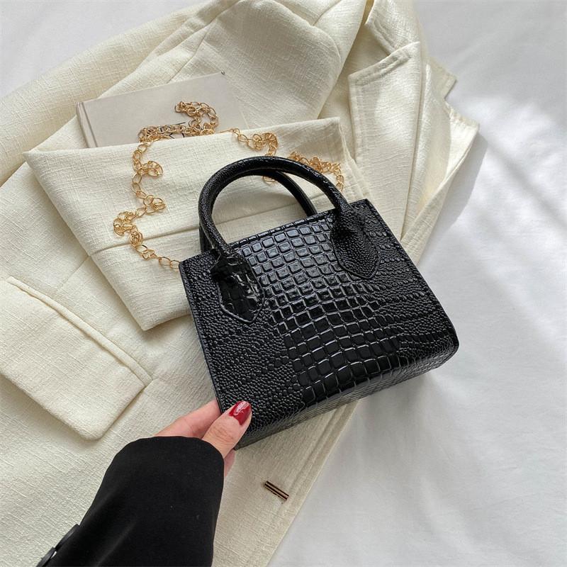 

Stylish And Minimalist Small Square Bag For Fashionable Casual Outings Available In Black Purple Khaki And Rose Pink чёрный