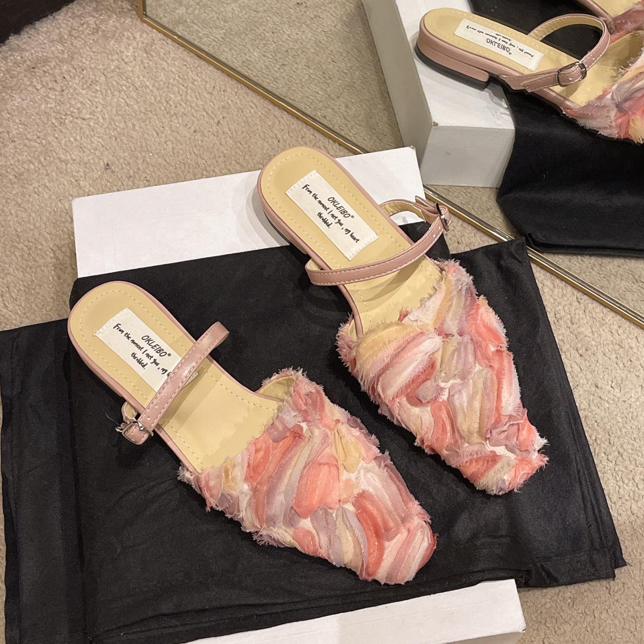 

2024 Лето Новые Фея Ветер Нежные Кружева Квадратная Голова Модные Темпераментные Баотоу Плоские Женские Тапочки 40 розовый