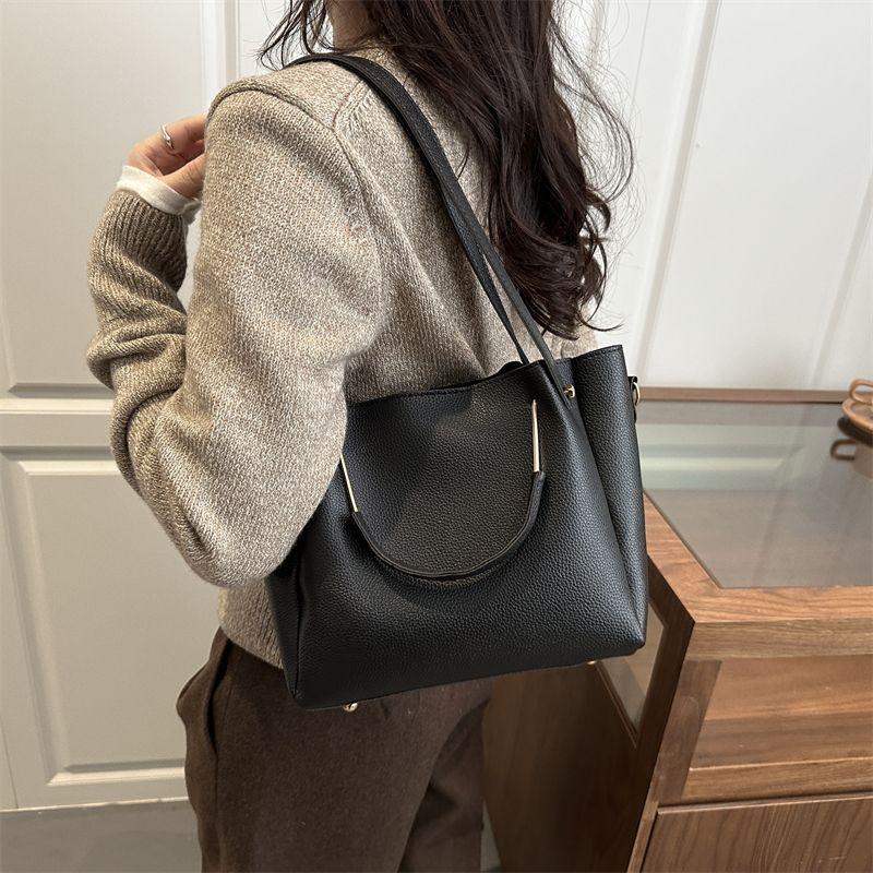 

Сумка Нова жіноча сумка Advanced Sense Bucket Bag великої місткості на одне плече сумка через плече One Size чорний