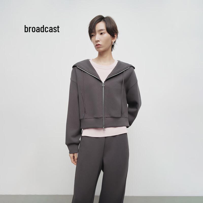 

Women s Short Hooded Zip-up Jacket XL