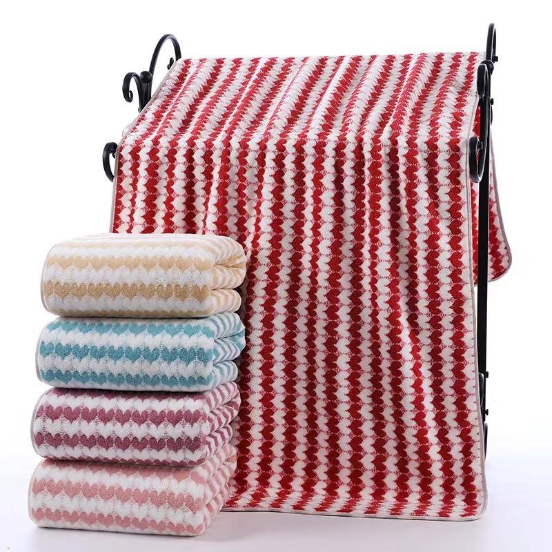 Coral Fleece Heart-shaped Towel, Bath Towel, Household Absorbent Soft Shower Towel