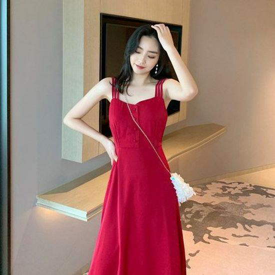 2026 French Hepburn-Style Petite Black Spaghetti Strap Dress for Women