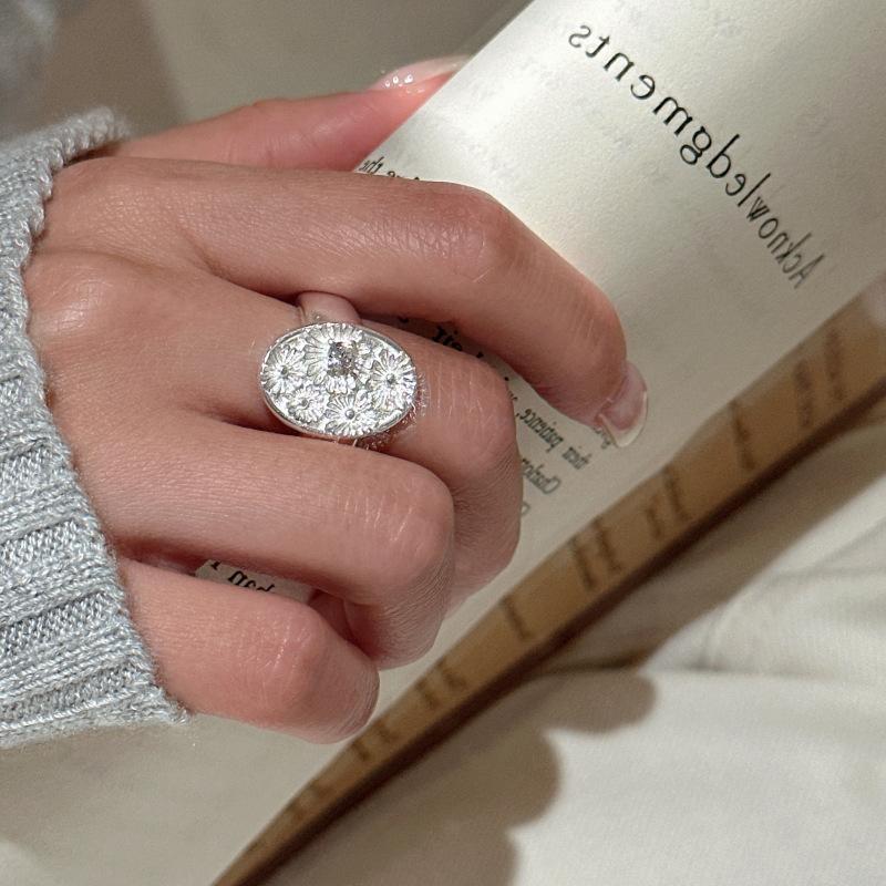 1pc Vintage Daisy French Finger Rings for Women Couples With Unique Design Sense Party Jewelry Gifts Prevent Allergy