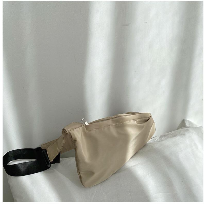Cool breast bag Crossbody bag Women's shoulder bag Women's creative design casual bag