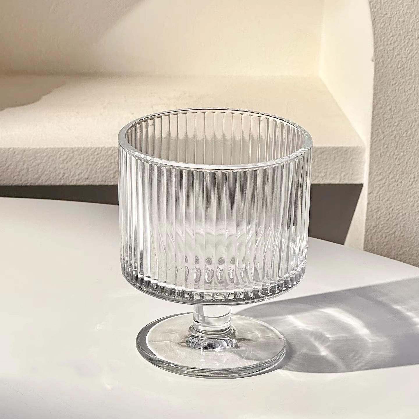 Exquisite Relief Glass 2026 New 300ml Vintage Sunflower High Aesthetic Wine Goblet Personalized Beverage Juicy Stemmed Glass 201-300ml