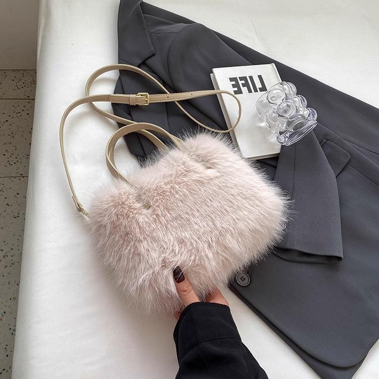 Winter New Soft Plush Portable Female Mini Handbags Fashion Versatile Pearl Small Square Women's Crossbody Bag Soft Texture Ladies Messenger Bags