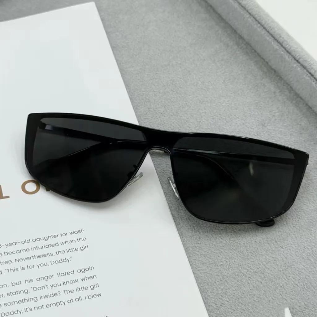

Stylish Metal Rectangle Sunglasses Women Luxury Design Sun Glasses Ladies Retro Gradient Eyewear UV400 Shades Glasses Quality 1PC