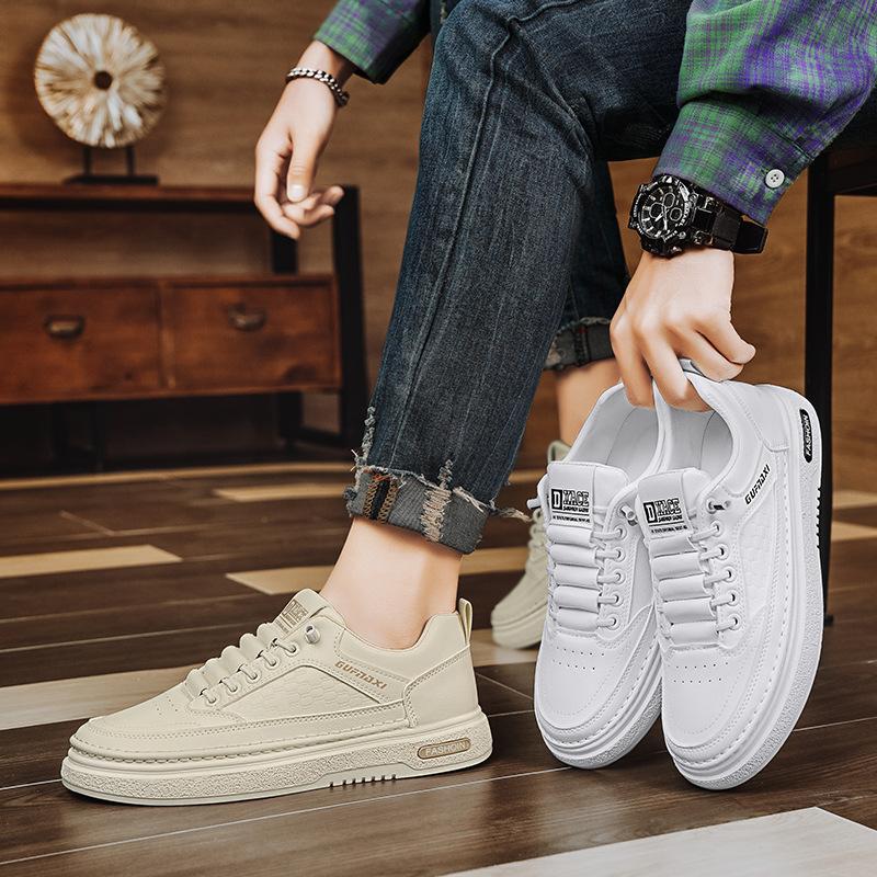 Shoes are breathable in summer, new sports and leisure board shoes are heightened and lightweight