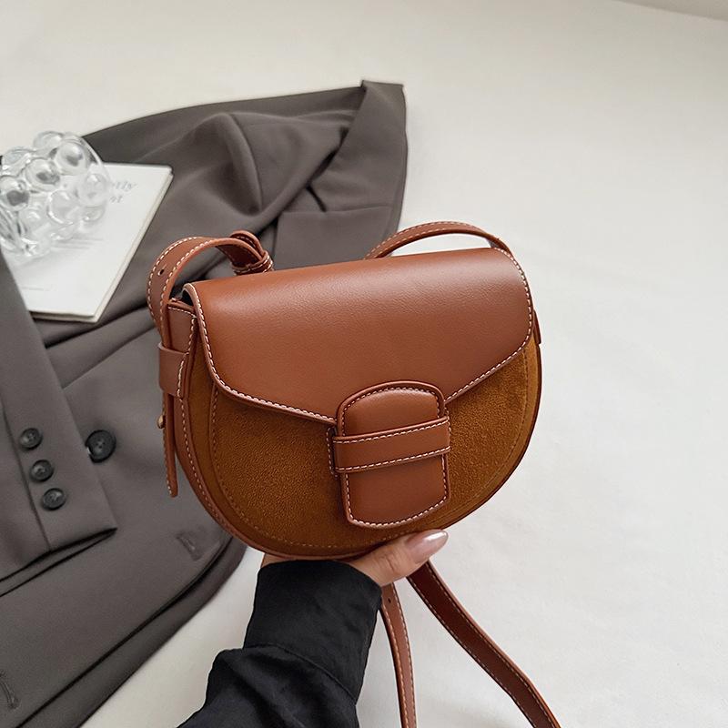 Retro Messenger Bag Women's Autumn and Winter New Trendy Fashion Saddle Bag High-end Simple Shoulder Bag