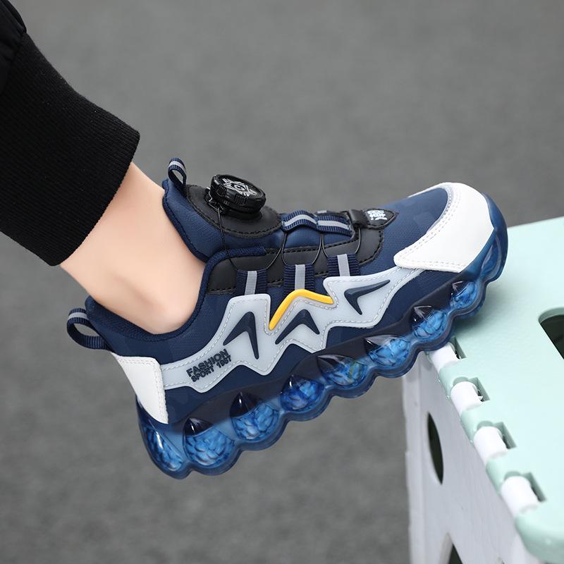 Boys' Autumn 2025 Non-Slip Breathable Sports Shoes with Rotating Buckle