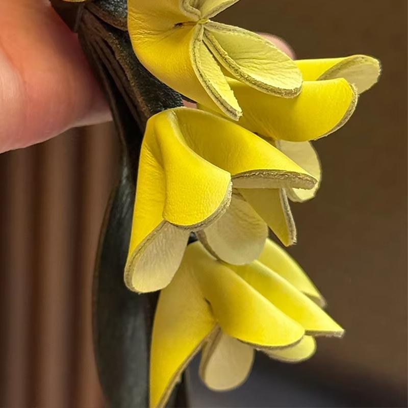 1PC Ornament High-End Osmanthus Shape Exquisite Keychains Fashion Floral Shape Clothing Accessories Multicolor