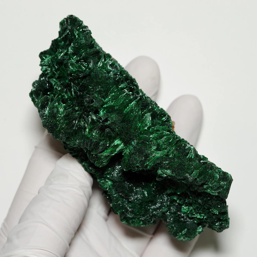 stone Natural Mineral Malachite Fibrous Crystals of a [N2 Natural] (Fibrous Malachite) / (6 "One Kind" Approx. 261g, 104x57x44mm)